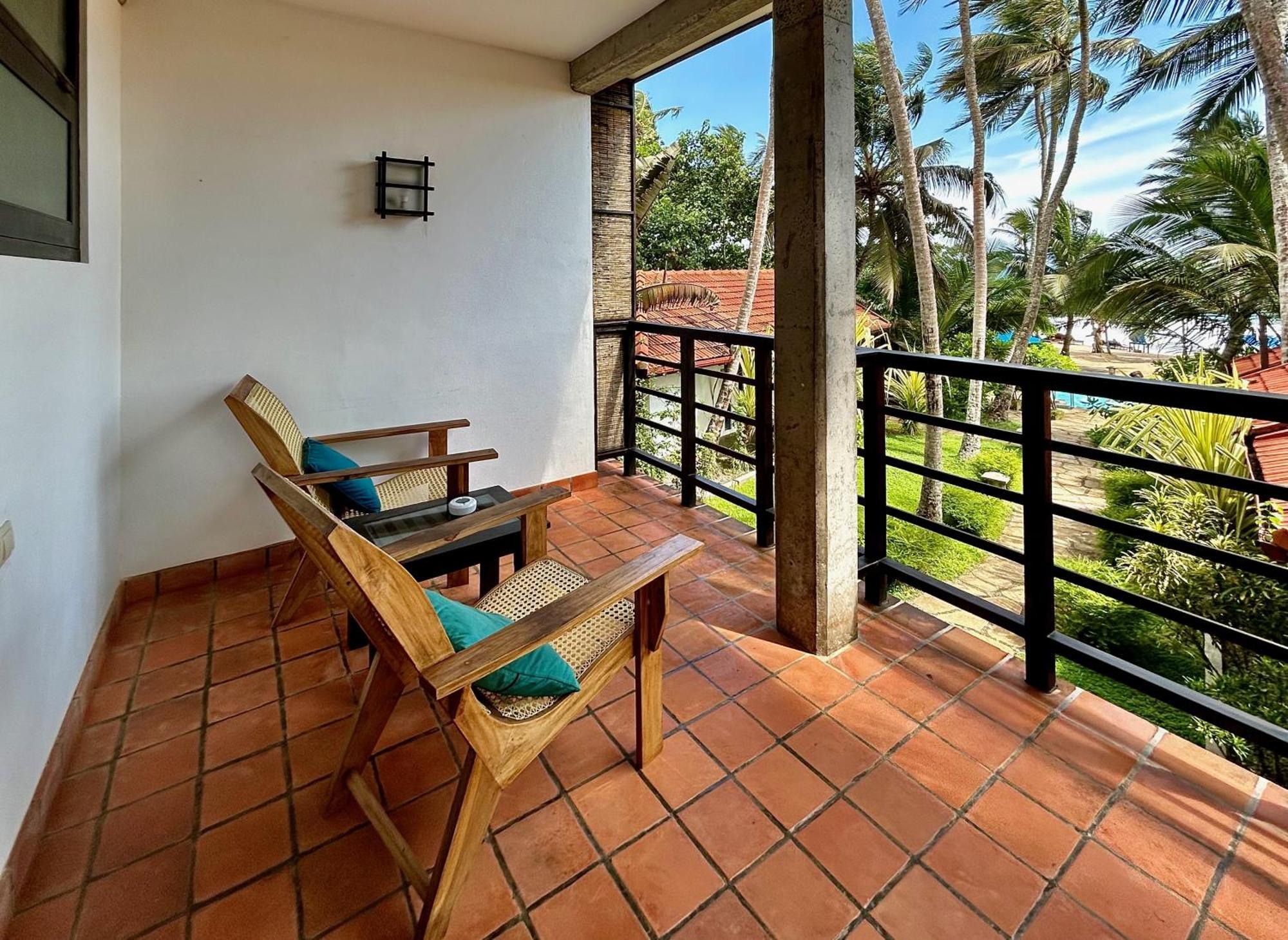 Hotel Seven Turtles Tangalle Esterno foto