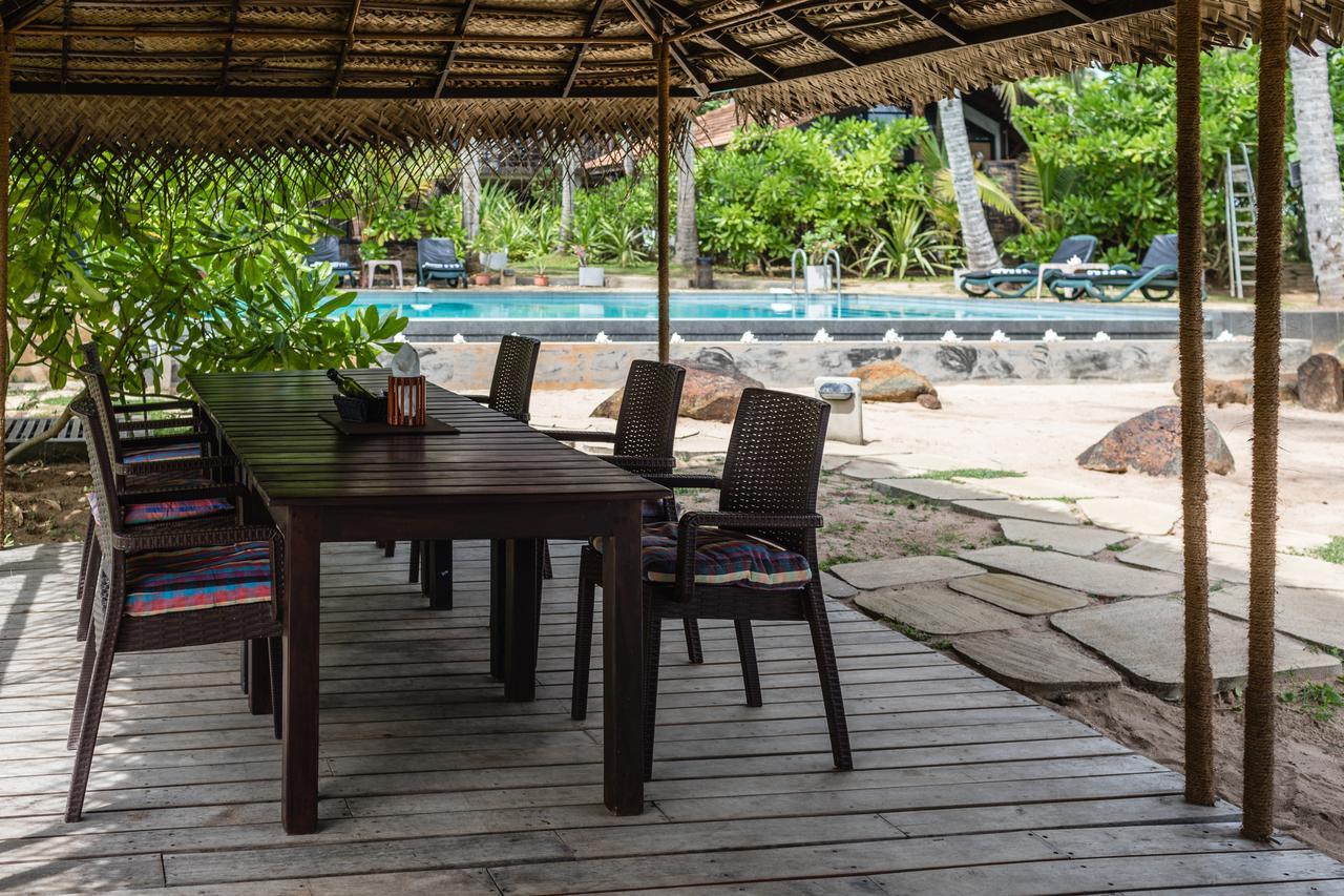 Hotel Seven Turtles Tangalle Esterno foto